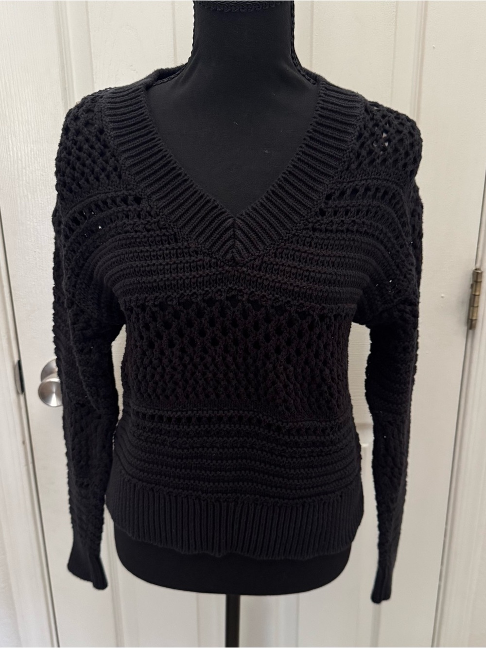 Universal Thread Black V-Neck Open-Knit Sweater
